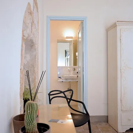 فندق مبيت وإفطار Palazzo Del Capitolo - By I Bastioni San Domenico 4*