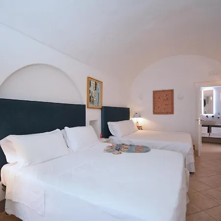 B&B Palazzo Del Capitolo - By I Bastioni San Domenico 갈리폴리